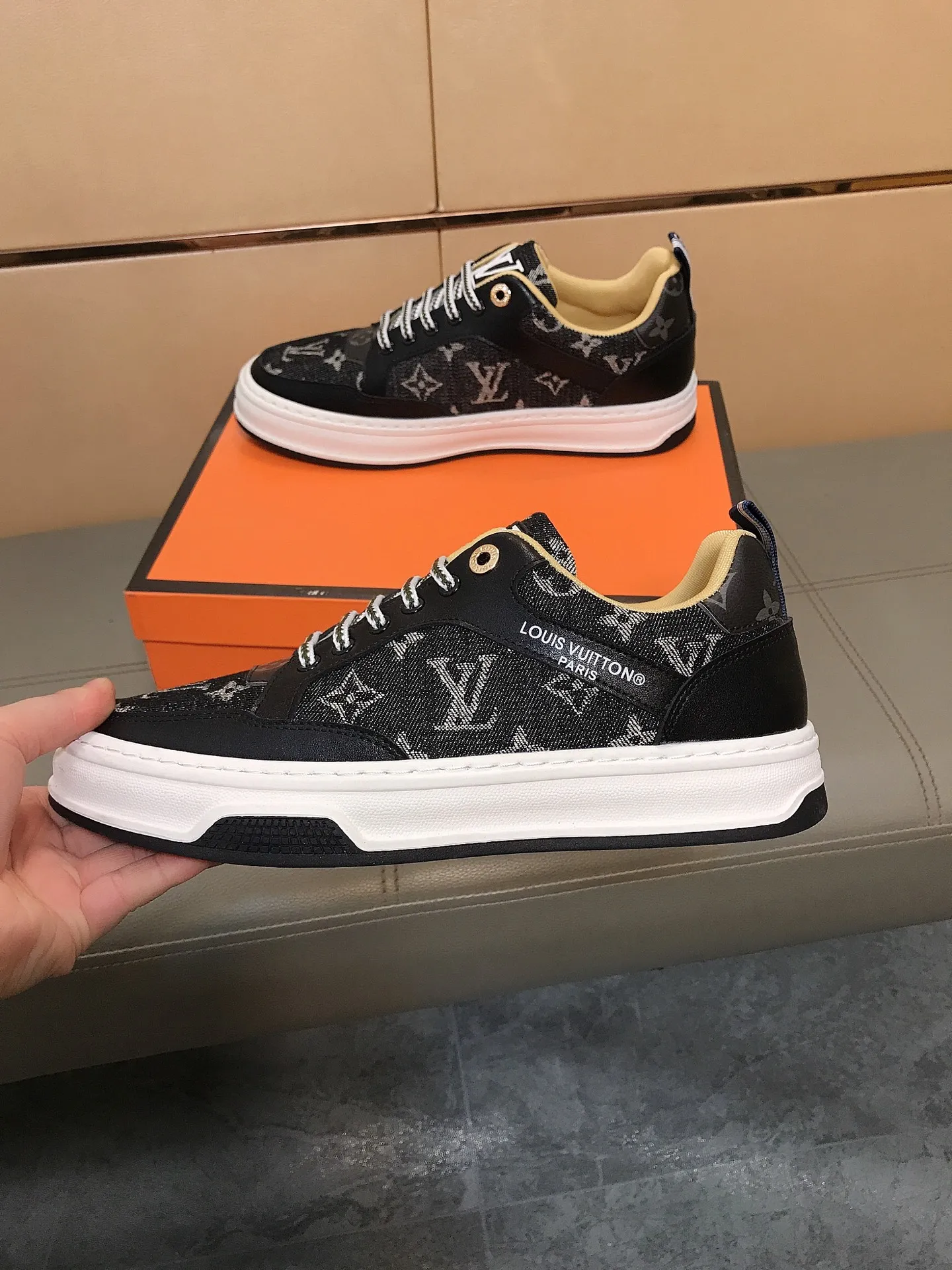 Ex-factory price 380🔥🆕Hot model [Louis Vuitton] LV🔝New Korean style casual men's shoes, high-end brand, the upper is made of Italian imported cowhide + brand printed fabric, and pigskin feet are made🔥, making walking more convenient and comfortable! Amazing work [color]! Create a fashionable personality to set off your uniqueness! A must-have for trendy men! Classic🔥Size: 38-44